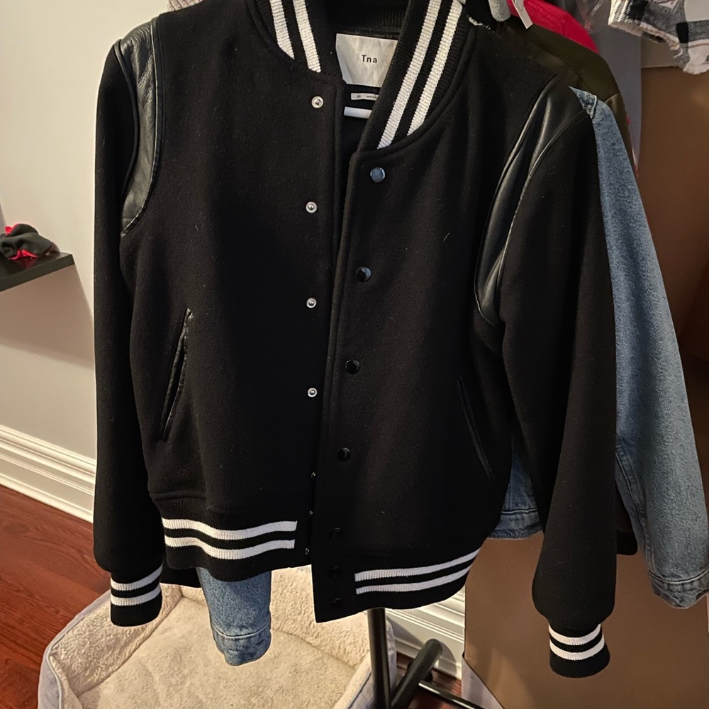 Bomber jacket - Picture 2 of 2